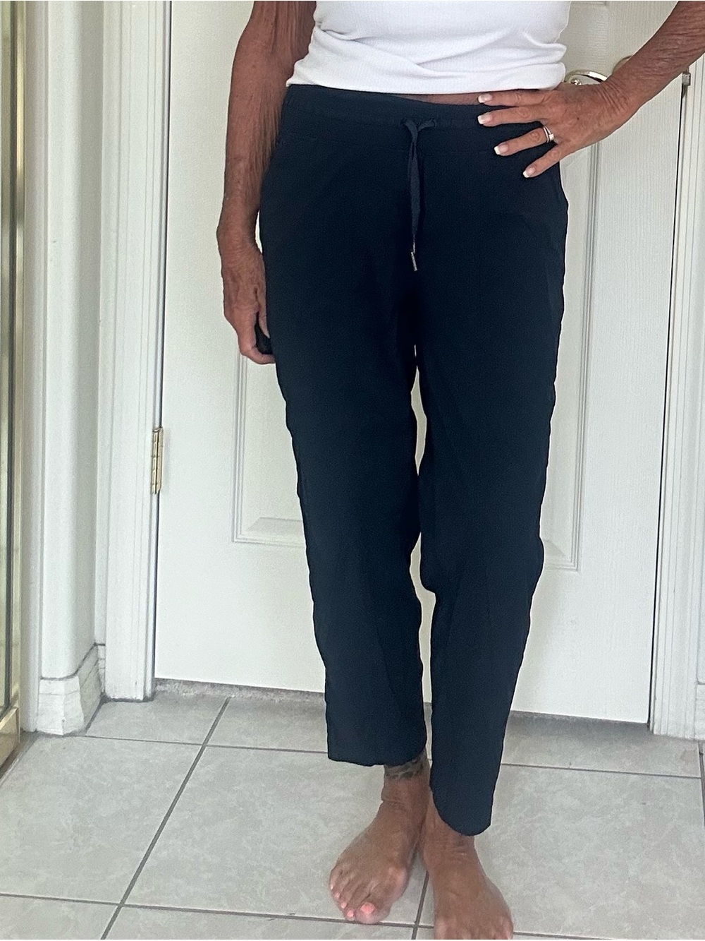 Lululemon Midnight Navy Dance Studio Drawstring Pants 6 LN